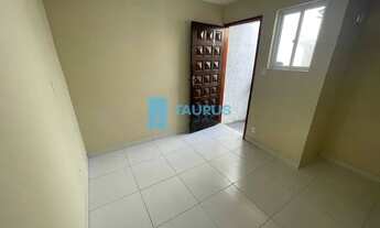 Imagem: Terreno com 3 casas à venda,1 dormitório