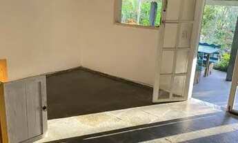 Imagem 6: Casa com 02 quartos, sala, varanda, banheiro social, cozinha, área de serviço e quintal