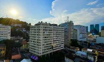 Imagem 3: Apartamento para venda possui 100 metros quadrados com 2 quartos em Glória - Rio de Janeir