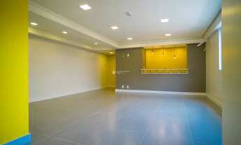 Imagem 6: PORTO ALEGRE - Apartamento Padrão - Partenon