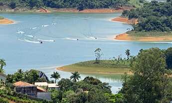 Imagem 1: Terreno com acesso a represa