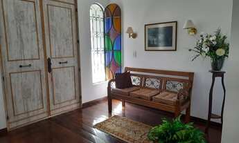 Imagem 7: Casa de condomínio para venda possui 650 metros quadrados com 7 quartos