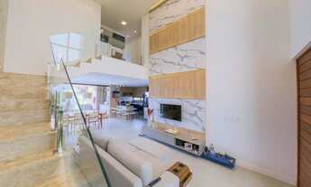 Imagem 3: Casa de condomínio sobrado para venda tem 200 metros quadrados com 4 quartos