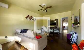 Imagem: Casa à Venda - Camaquã, 2 Quartos, 300