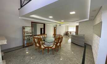 Imagem 2: Casa de condomínio para aluguel possui 490 metros quadrados com 3 quartos