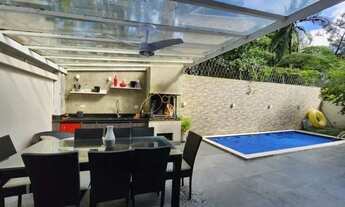 Imagem 7: Casa de condomínio perto da Chapel e Escola Suiça com 4 suítes e piscina