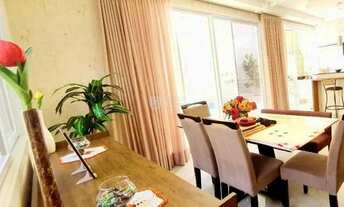 Imagem 3: Casa Térrea com piscina aquecida. Contem 3 Dormitórios, sendo 1 suíte, Ibi aram