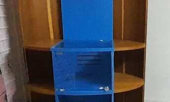 Imagem 2: Motel de sala porta Tv, madeira boa e resistente. Preço 2.000,00 Dois reais