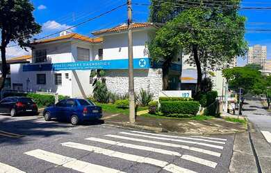 Imagem 2: Sobrado para aluguel com 349 metros quadrados com 4 quartos em Vila Bastos - Santo André