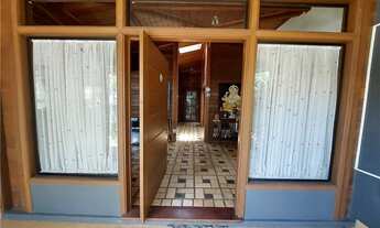 Imagem 7: Casa térrea mista (madeira e alvenaria) com 3quartos (suítes) e piscina para locação em Va