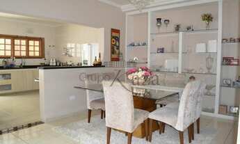 Imagem 2: Lindo Sobrado em Rua Fechada no Altos de Santana I - Jacareí - 230m² - 3 Dormitórios