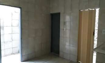 Imagem 6: Tá barato! Alugo casa com 02 quartos e garagem na Rua Cruz Saldanha