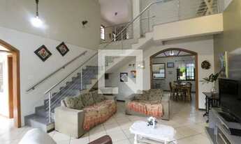 Imagem: Casa à Venda - São José, 4 Quartos, 300