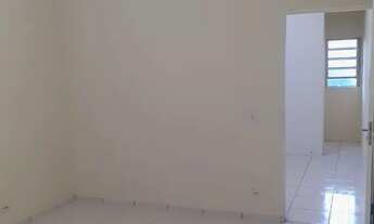 Imagem: Casa com 2 cômodos em condomínio fechado