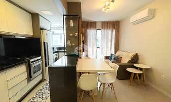 Imagem 2: Apartamento 2 dormitórios 1 suíte mobiliado e decorado com box/vaga de garagem no bairro N