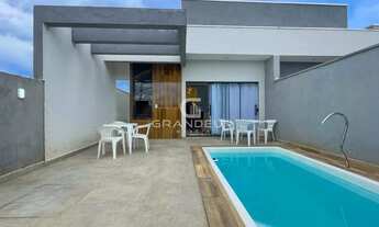 Imagem: Casa Moderna em Condomínio com Piscina