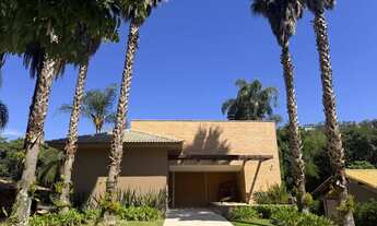 Imagem 1: Casa para venda com 800 metros quadrados com 8 quartos em Vila Alpina - Nova Lima - Minas