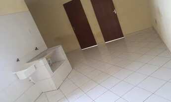 Imagem 2: ALUGO apt 2 quartos QS 122 Samambaia. Prédio comercial