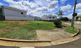 Imagem: Lote de esquina no condomínio Terras Alphaville