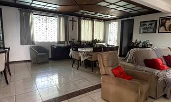 Imagem 4: Casarão no coração da cidade