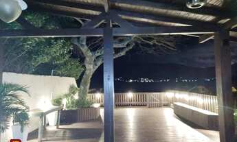 Imagem 2: Propriedade à venda às margens da Lagoa da Conceição