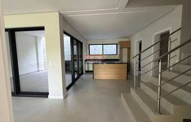 Imagem 5: Casa para Venda em Florianópolis, João Paulo, 3 dormitórios, 3 suítes, 4 banheiros, 2 vaga