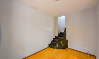 Imagem 6: Sobrado para venda possui 162 metros quadrados com 3 quartos em Capão Raso - Curitiba - PR