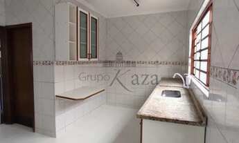 Imagem 4: Casa Sobrado - Bosque dos Eucalíptos - 135m²- 3 Dormitórios