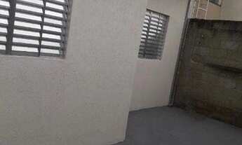 Imagem 2: Casa com 3 dormitórios e uma suíte para locação