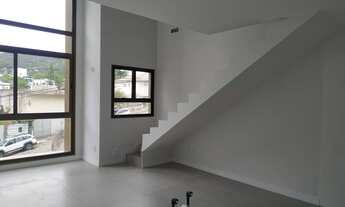 Imagem 7: Loft duplex para venda possui 51 metros quadrados com 1 quarto em Carvoeira - Florianópoli