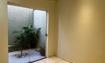 Imagem 5: Apartamento térreo com 2 quartos, banheiro social, jardim de inverno a sala e nos quartos