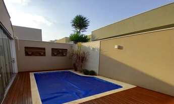 Imagem 2: Casa de condomínio para aluguel possui 280 metros quadrados com 3 quartos