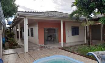 Imagem: Casa de esquina na Universidade