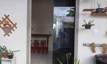 Imagem 4: Casa para venda possui 120 metros quadrados com 2 quartos em Feu Rosa - Serra - Espírito S