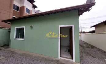 Imagem 4: Ótima casa linear com quintal, próximo da rodovia e da lagoa do iriri com 2 quartos à vend