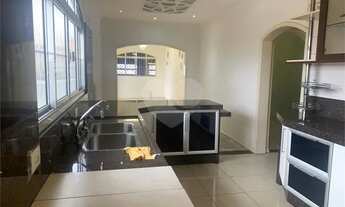 Imagem 5: Excelente casa para Locação com 4 dormitórios sendo 2 suítes e 2 vagas de garagem