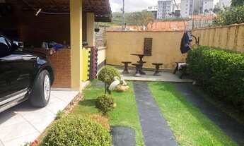 Imagem 3: Apartamento para aluguel possui 160 metros quadrados com 3 quartos