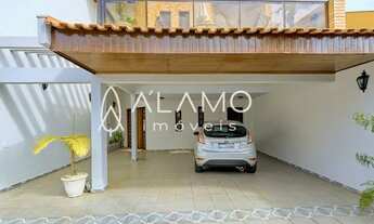 Imagem 2: Casa com Amplo Terreno e 06 Dormitórios