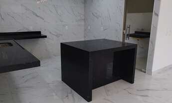 Imagem 5: Casa de condomínio para venda tem 251 metros quadrados com 4 quartos