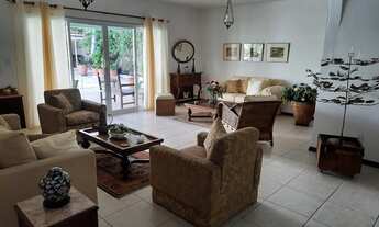 Imagem 2: Casa de condomínio para venda possui 650 metros quadrados com 7 quartos