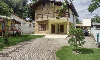 Imagem: Casa de 3 quartos para alugar no bairro