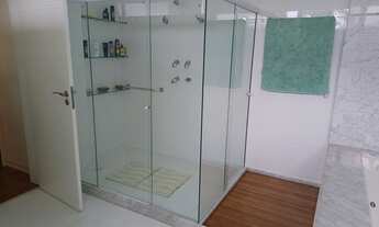 Imagem 3: Casa de condomínio para venda tem 720 metros quadrados com 4 quartos