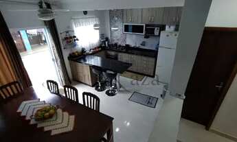 Imagem 5: Casa para aluguel com 220 metros quadrados com 3 quartos