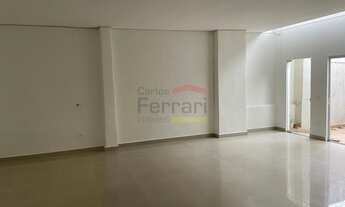 Imagem 3: Comercial Santana - possui elevador