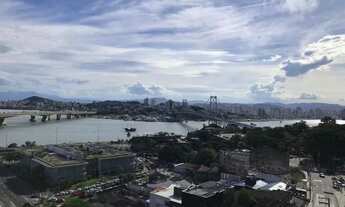 Imagem 2: Apartamento 2 quartos c/ suíte - 2 garagens - vista total p/ o mar - Centro - Florianópol