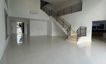 Imagem 3: Casa de condomínio para aluguel e venda tem 893 metros quadrados com 4 quartos