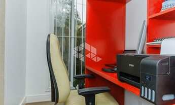 Imagem 2: Casa para venda tem 164 metros quadrados com 3 quartos em Passo da Areia - Porto Alegre