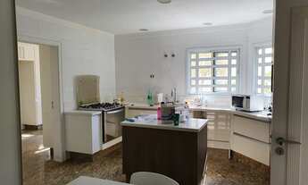 Imagem 7: Casa de condomínio para aluguel e venda possui 647 metros quadrados com 4 quartos