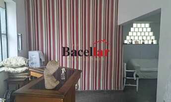 Imagem 2: Casa duplex, Centro de Terreno, 274m² . Tijuca