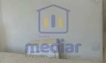 Imagem 7: Apartamento de 2 dormitórios, piso frio, sala, cozinha, banheiro social, quarto com armári